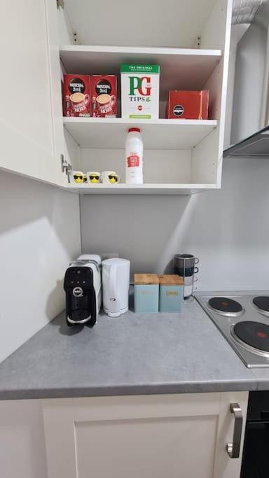 Luxury 1 Bedroom Flat In The Heart Of Wood Green لندن المظهر الخارجي الصورة