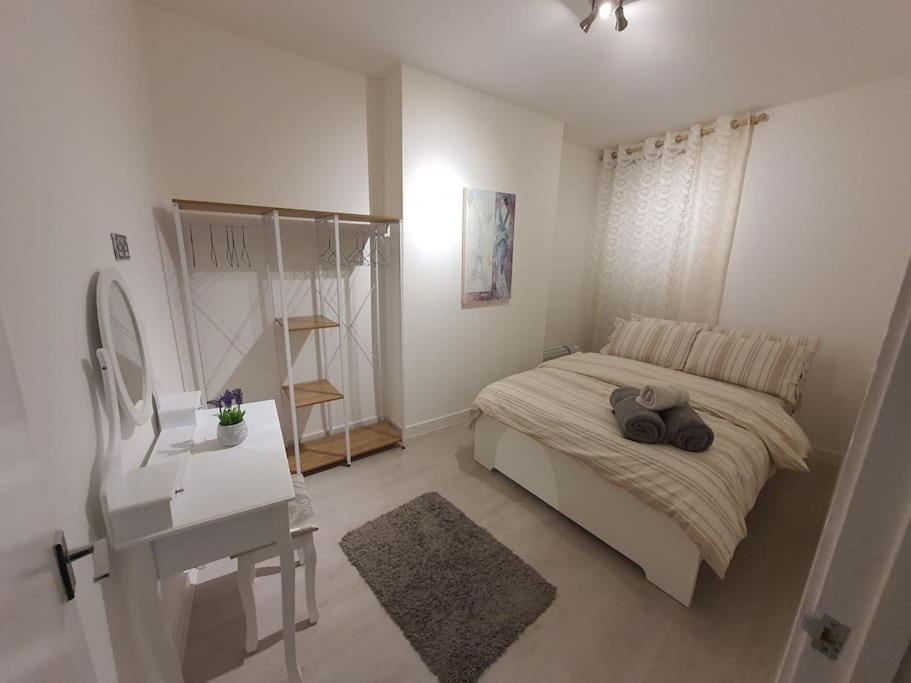 Luxury 1 Bedroom Flat In The Heart Of Wood Green لندن المظهر الخارجي الصورة