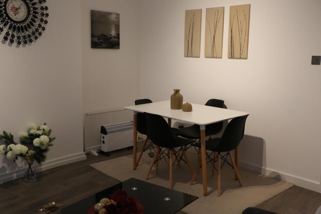 Luxury 1 Bedroom Flat In The Heart Of Wood Green لندن المظهر الخارجي الصورة