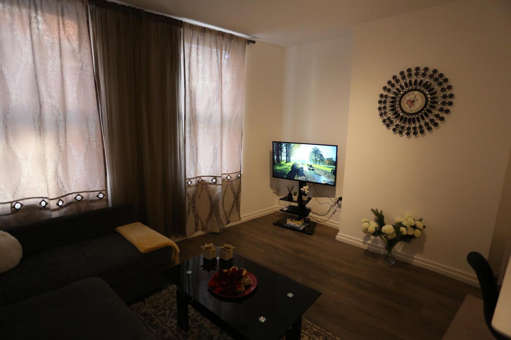 Luxury 1 Bedroom Flat In The Heart Of Wood Green لندن الغرفة الصورة